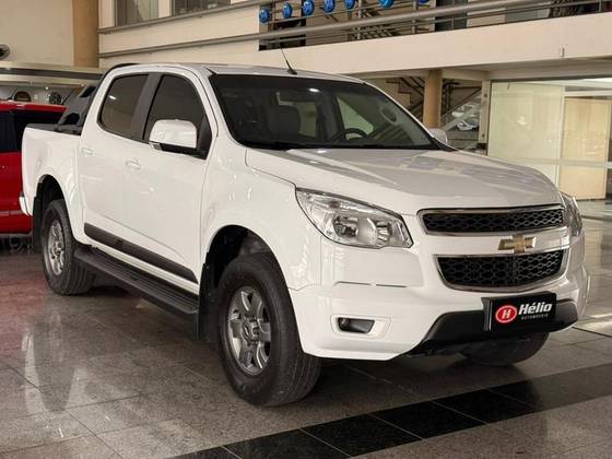CHEVROLET S10 2.4 LT 4X2 CD 8V FLEX 4P MANUAL CHEVROLET S10 2.4 LT 4X2 CD 8V FLEX 4P MANUAL